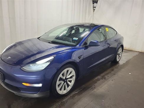 Used 2021 Tesla Model 3 Long Range AWD/4WD image 3