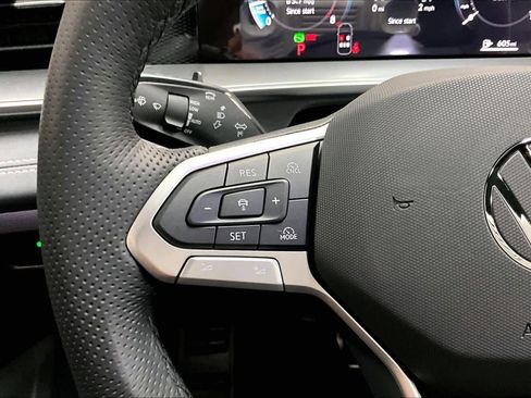 New 2026 Volkswagen Tiguan SE R-Line image 17