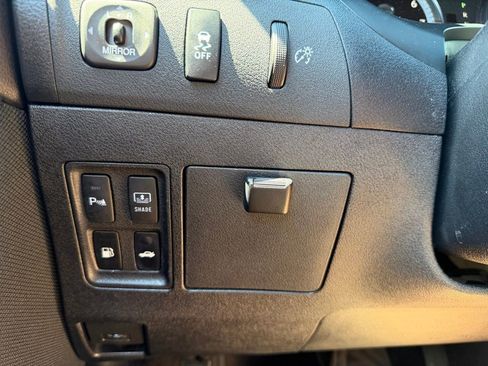 Used 2011 Lexus ES 350 FWD image 23