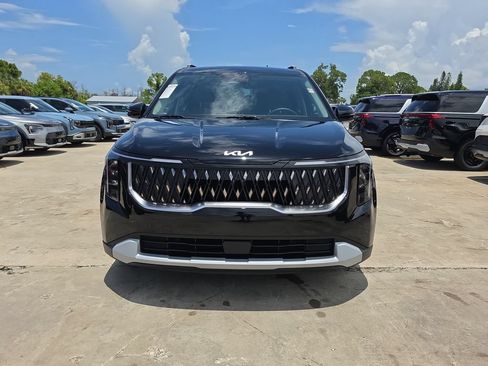 New 2026 Kia Carnival EX FWD image 3