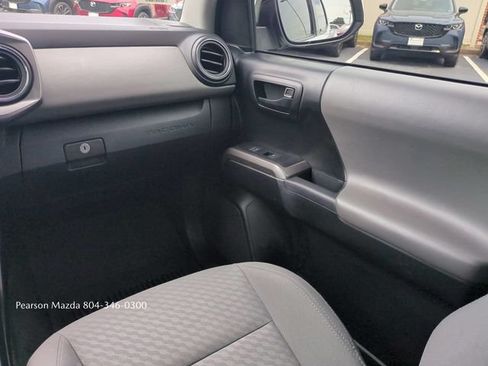 Used 2022 Toyota Tacoma SR5 w/ Technology Package RWD image 18