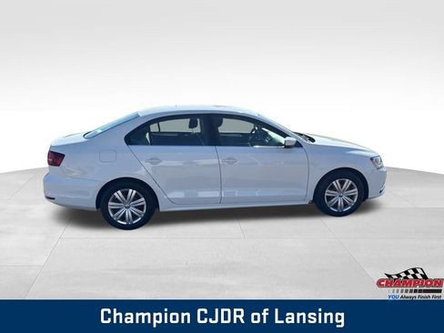 Used 2017 Volkswagen Jetta S image 12