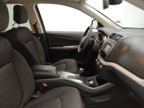Used 2020 Dodge Journey SE w/ Blacktop Package FWD image 21