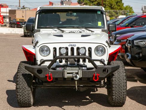 Used 2016 Jeep Wrangler Unlimited Rubicon AWD/4WD image 3