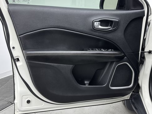 Used 2020 Jeep Compass Sport image 10