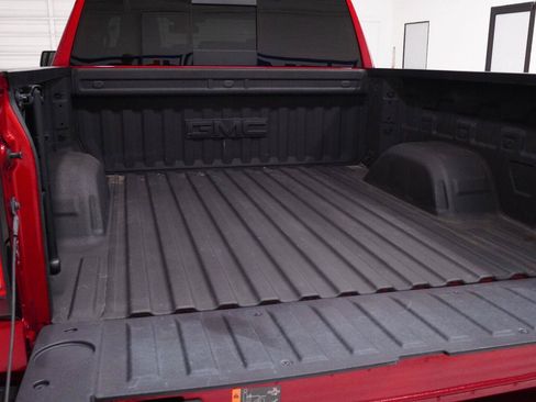 Used 2025 GMC Sierra 1500 SLT RWD image 32