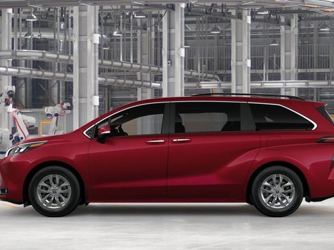 New 2026 Toyota Sienna XLE AWD/4WD image 4