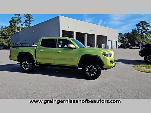 Used 2023 Toyota Tacoma TRD Off-Road image 33