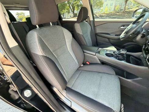 Used 2023 Nissan Rogue SV FWD image 27