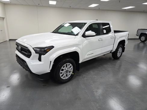New 2026 Toyota Tacoma SR5 image 2