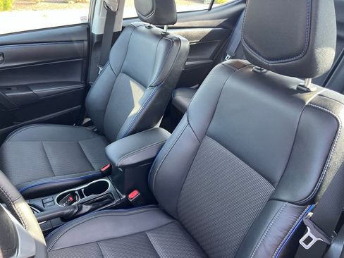 Used 2017 Toyota Corolla SE w/ SE Premium Package image 14