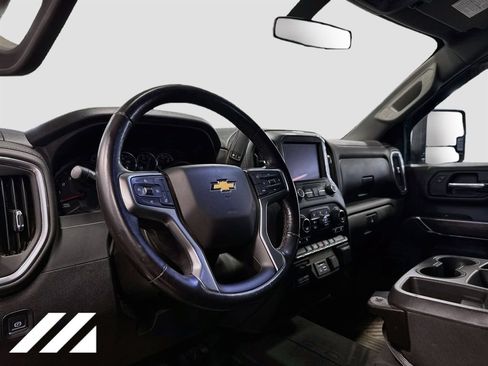 Used 2022 Chevrolet Silverado 2500 LT w/ Convenience Package AWD/4WD image 9