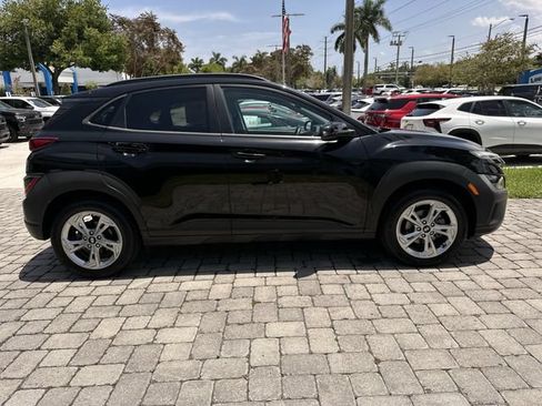Used 2022 Hyundai Kona SEL w/ Convenience Package FWD image 14