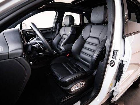Certified 2026 Porsche Macan S AWD/4WD image 5