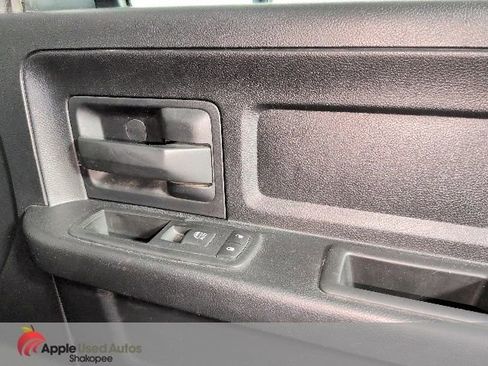 Used 2014 RAM 1500 Express image 33