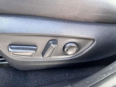 Used 2022 Toyota RAV4 XLE image 17