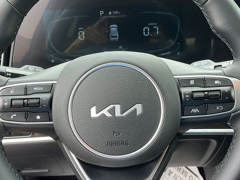 Used 2024 Kia Sportage EX AWD/4WD image 13