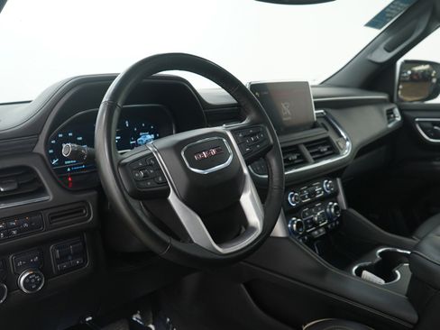 Used 2023 GMC Yukon XL SLT image 28
