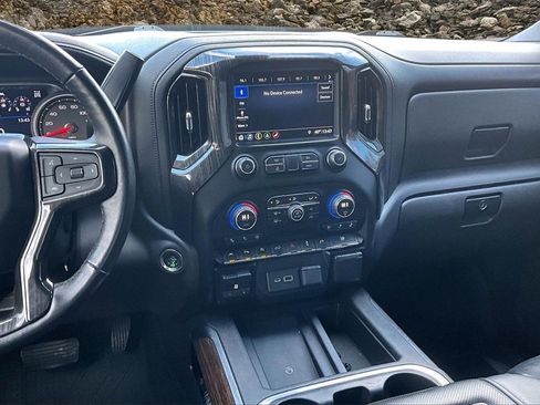 Used 2019 Chevrolet Silverado 1500 High Country image 6