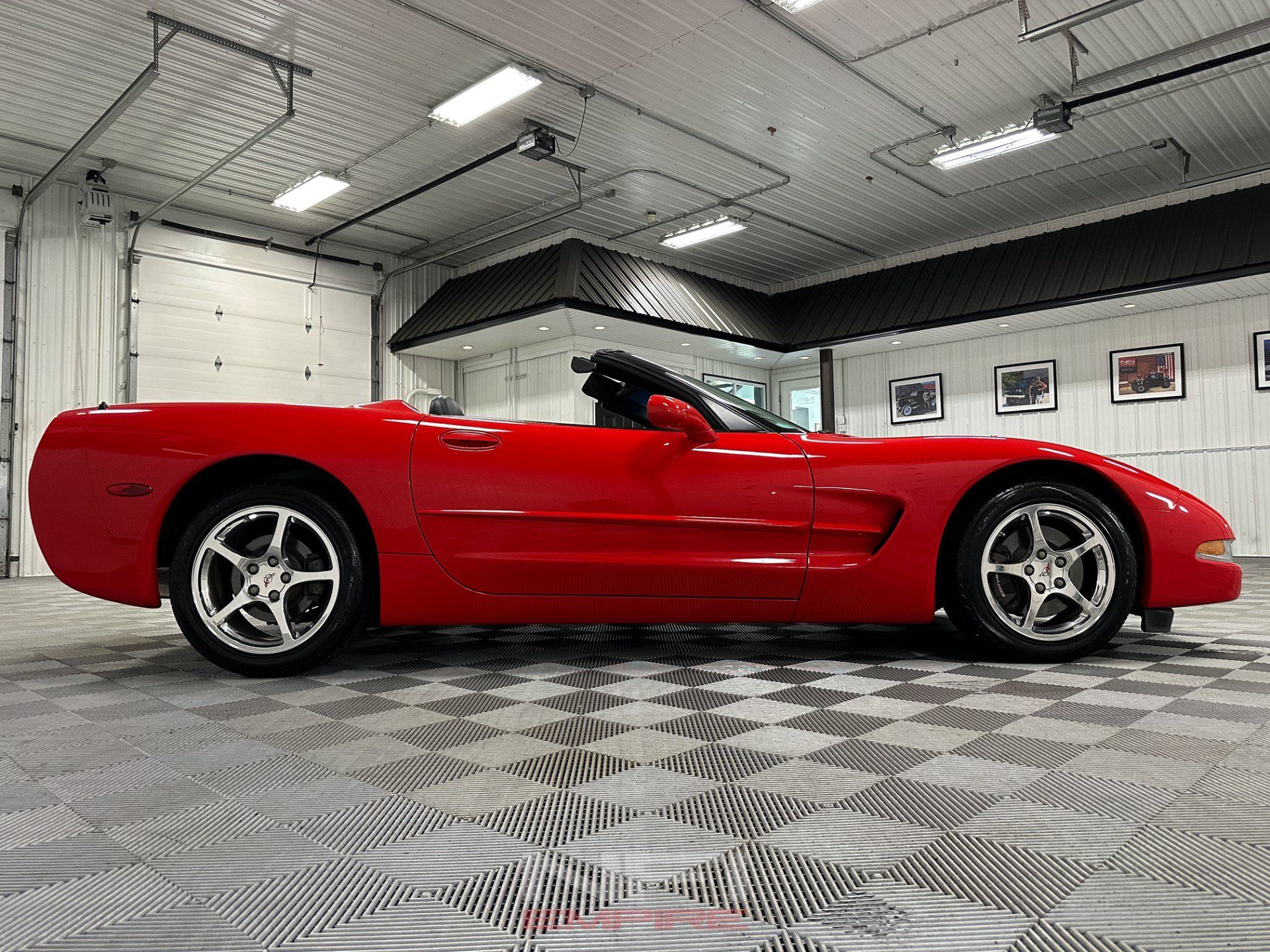 Used 2002 Chevrolet Corvette Coupe w/ Preferred Equipment Group2 RWD image 26
