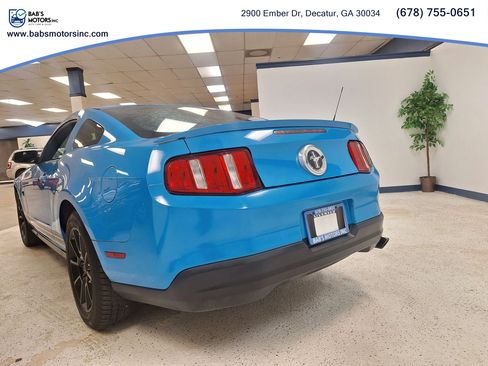 Used 2010 Ford Mustang Coupe RWD image 4