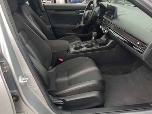 Used 2025 Honda Civic Sport image 21