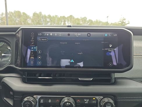 Used 2024 Jeep Wrangler Unlimited Sahara w/ Technology Group image 28