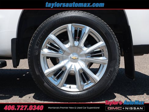 Used 2022 Chevrolet Silverado 1500 High Country w/ High Country Premium Package AWD/4WD image 47