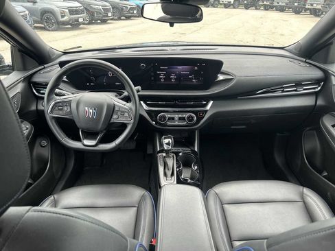Used 2024 Buick Envista Sport Touring w/ Convenience II Package FWD image 19
