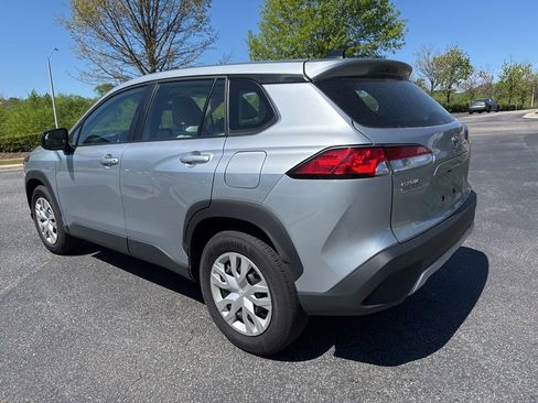 Used 2025 Toyota Corolla Cross L image 4