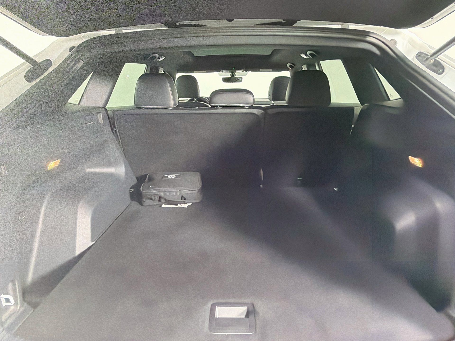 Used 2022 Volkswagen Atlas Cross Sport SE FWD image 25