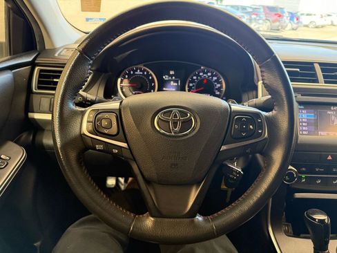 Used 2017 Toyota Camry SE image 17