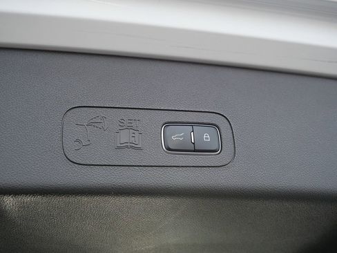 Used 2023 Lincoln Aviator Black Label w/ Dynamic Handling Package image 48