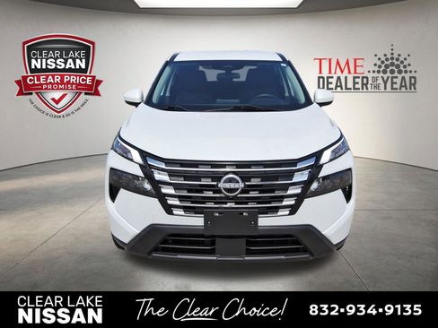 Used 2024 Nissan Rogue SV FWD image 2