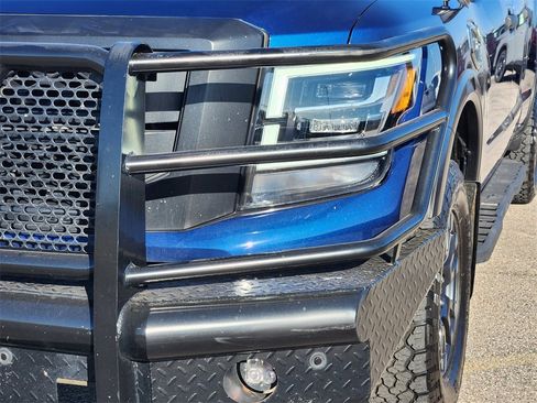 Used 2021 Nissan Titan PRO-4X w/ Pro-4x Convenience Package image 5