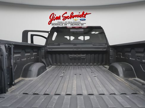 Used 2025 GMC Sierra 2500 AT4 w/ AT4 Premium Plus Package AWD/4WD image 27