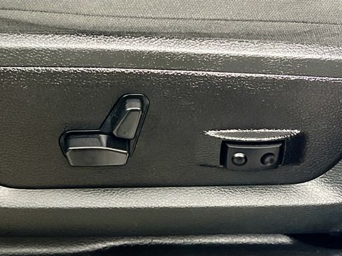 Used 2024 RAM 3500 Big Horn AWD/4WD image 15