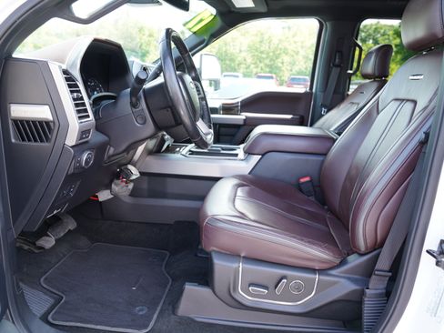 Used 2017 Ford F350 Platinum w/ Platinum Ultimate Package AWD/4WD image 4