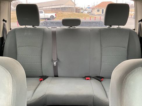 Used 2018 RAM 2500 Tradesman w/ Chrome Appearance Group image 29