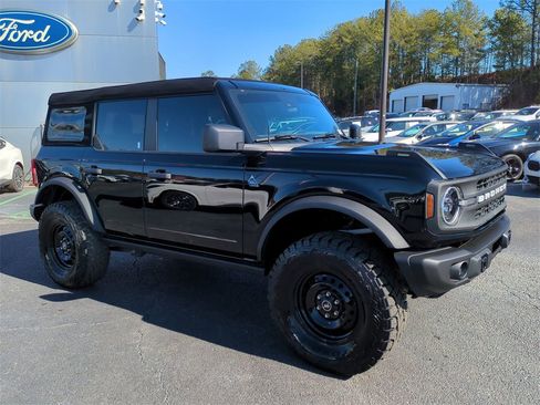 Used 2023 Ford Bronco Black Diamond image 2