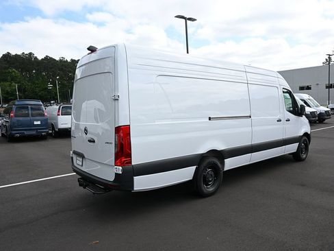 Used 2026 Mercedes-Benz Sprinter 2500 image 23