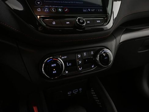 Used 2023 Chevrolet TrailBlazer RS w/ Convenience Package FWD image 14