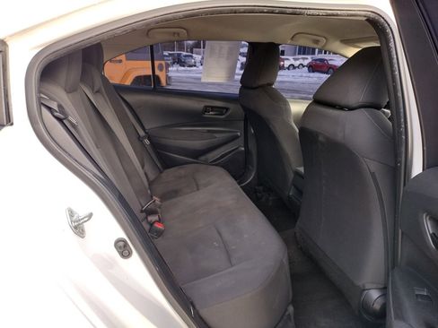 Used 2022 Toyota Corolla LE image 8