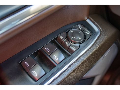 Used 2024 GMC Sierra 3500 Denali w/ Denali Reserve Package AWD/4WD image 36