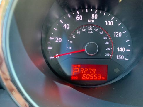 Used 2013 Kia Sorento LX FWD image 21