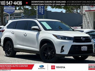 Used 2019 Toyota Highlander SE