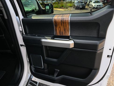 Used 2019 Ford F150 Lariat w/ Trailer Tow Package AWD/4WD image 30
