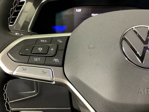 Used 2023 Volkswagen Tiguan SE image 26