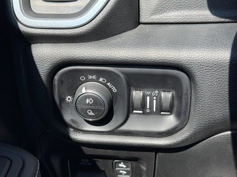 Used 2026 RAM 1500 Laramie AWD/4WD image 19