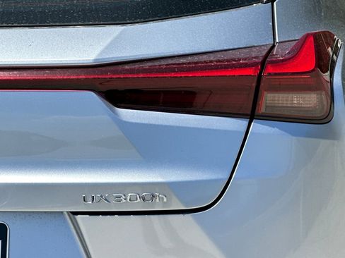 New 2026 Lexus UX 300h FWD image 12